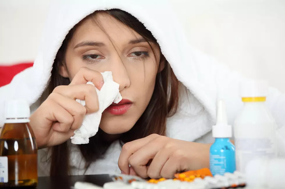 LIFE HACK: How To Clear A Stuffy Nose In Seconds