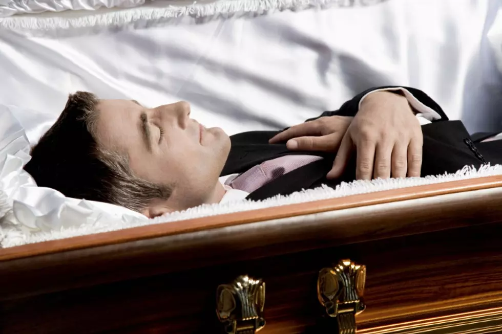 Illinois Finally Bans Necrophilia and Other Weird Laws on the Books as of 2013